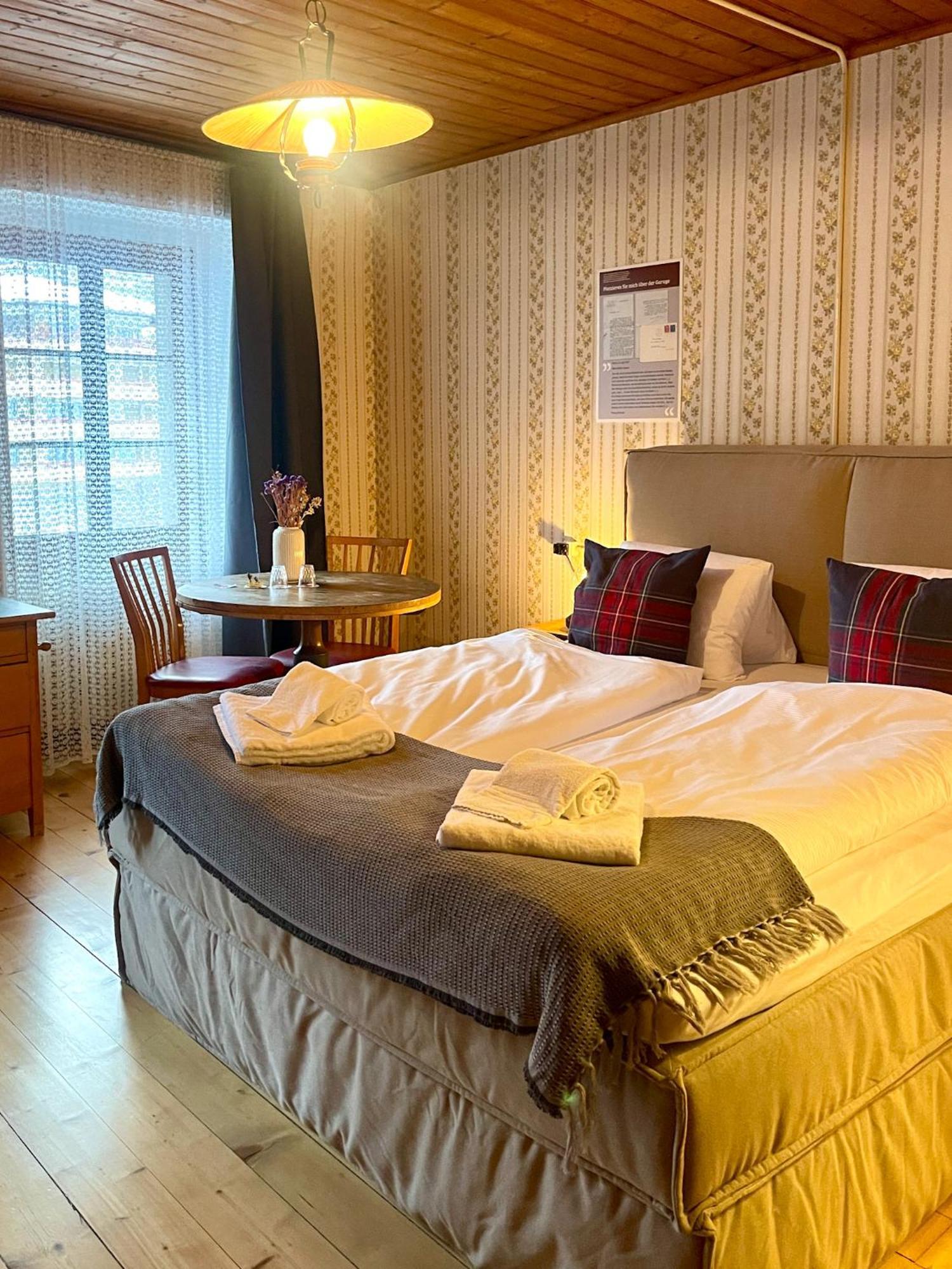 Du Glacier Boutique & Traditions Hotel Fiesch Exterior photo